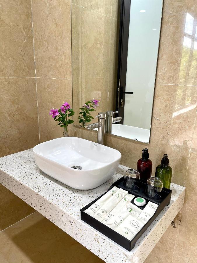Phoenix Minh Châu Hotel Quang Ninh  Exterior foto